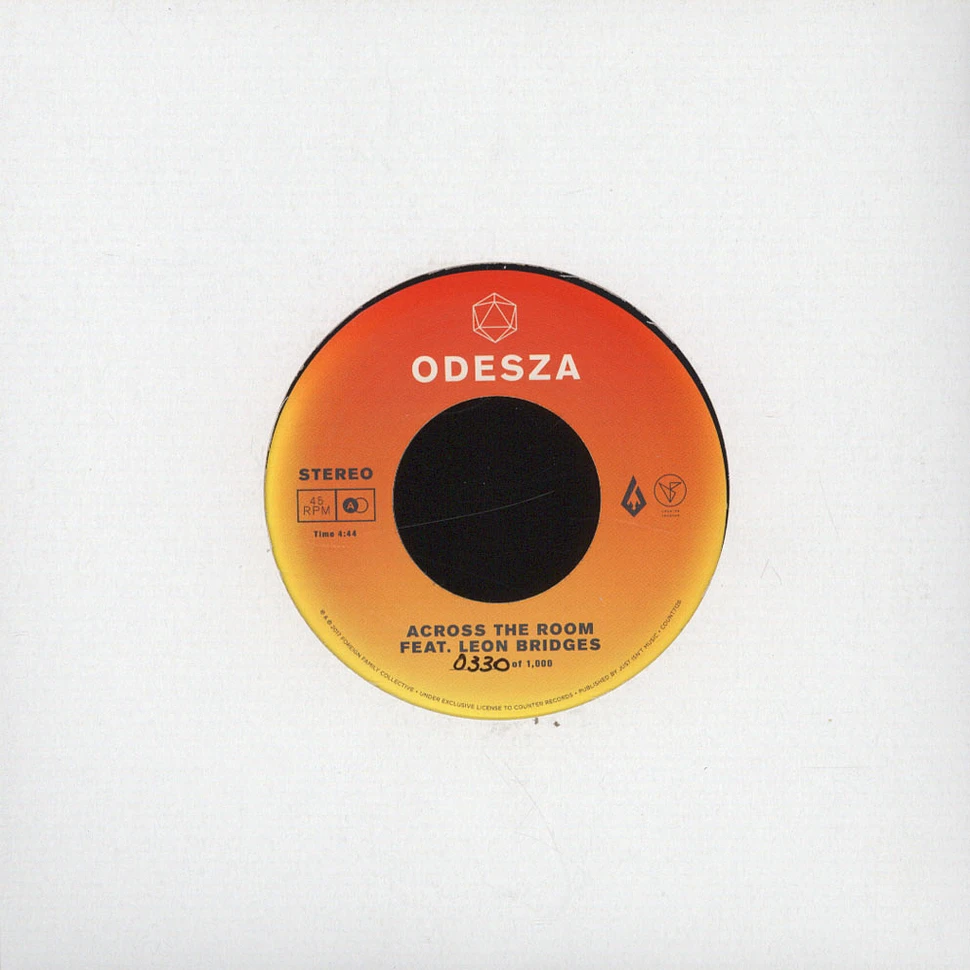 ODESZA - Across The Room Feat. Leon Bridges