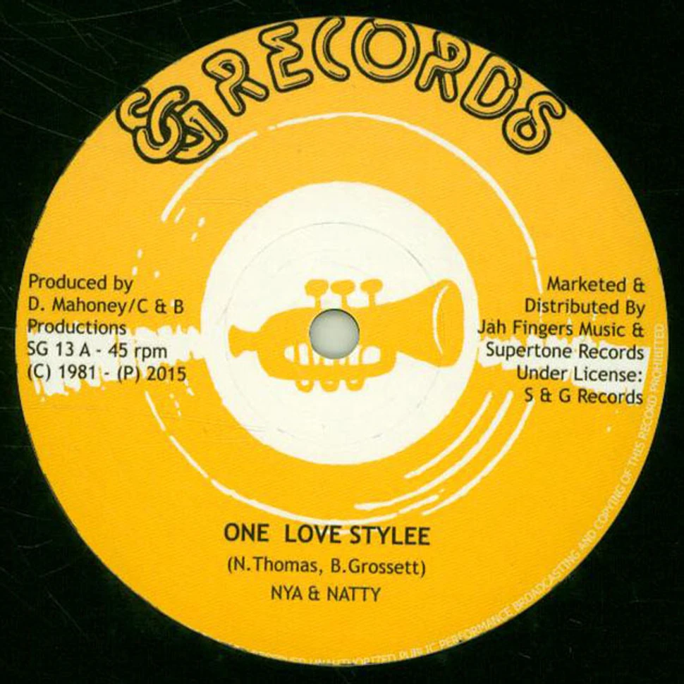 Nia & Natty / Desmond Rhythm Secion - One Love Stylee
