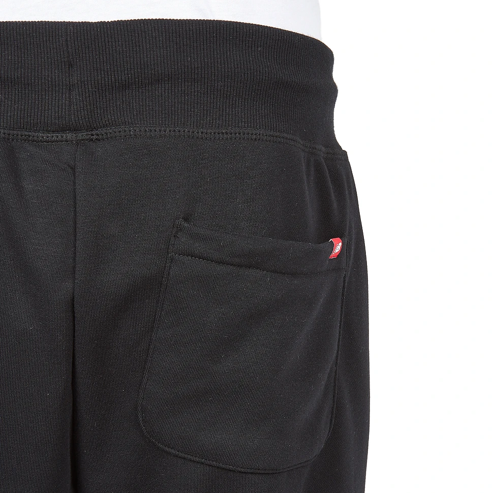 New Balance - Essentials Stacked Logo Sweatpant