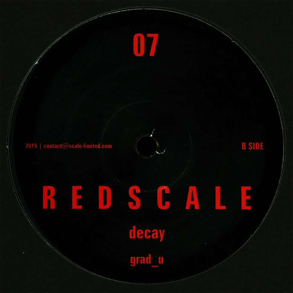 Grad_U - Redscale 07