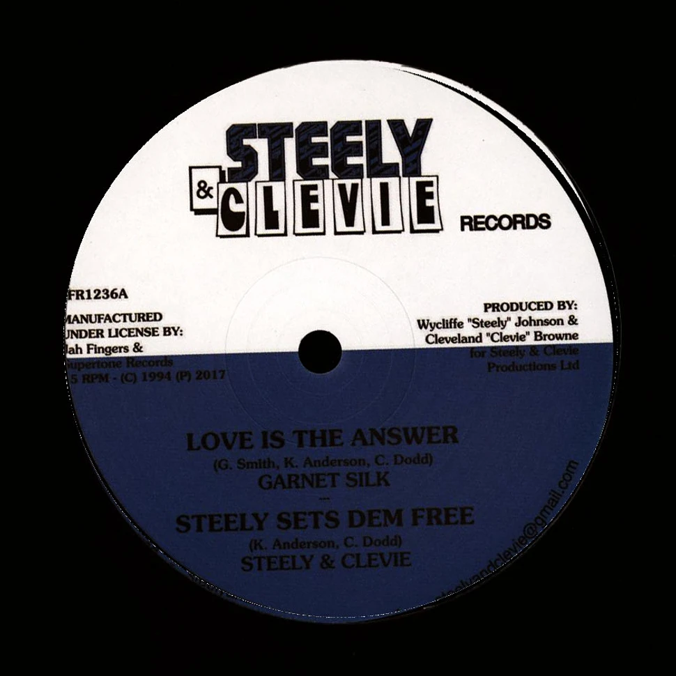 Garnet Silk, Steely & Clevie - Love Is The Answer, Steely Sets Dem Free / A Man In Love, Dub