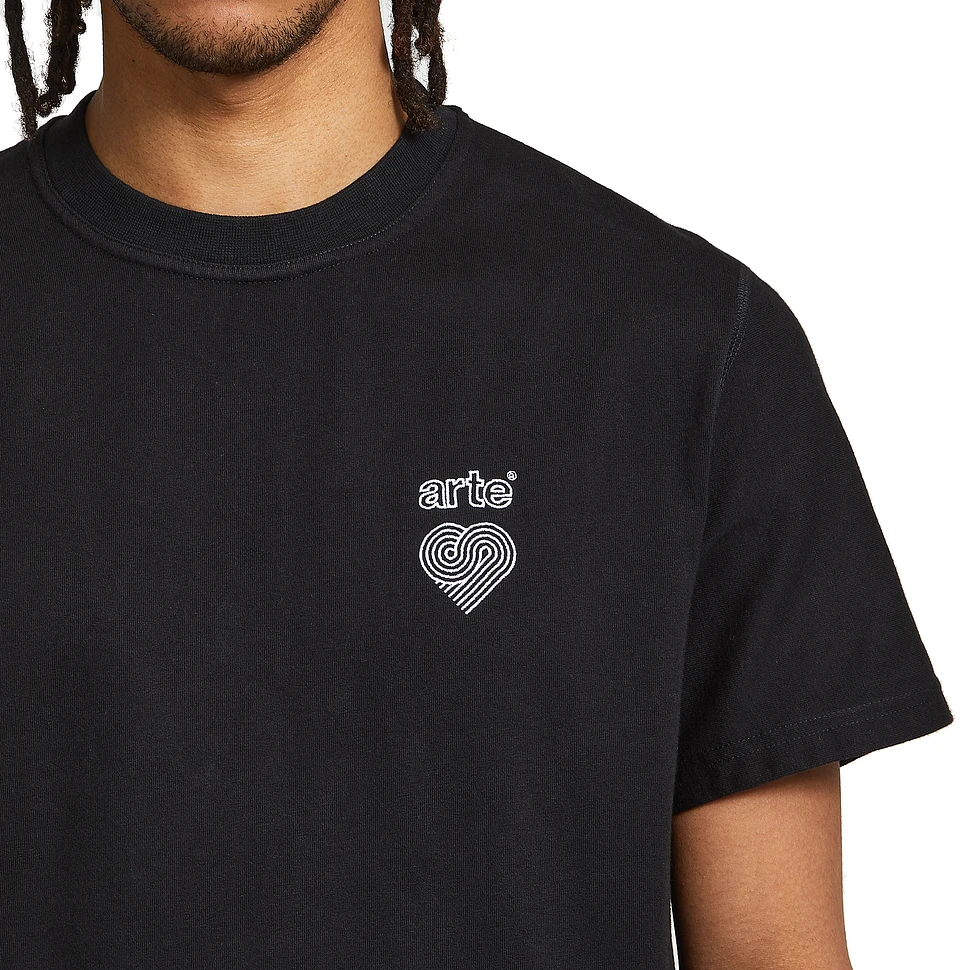 Arte Antwerp - New Chest Arte Heart Logo T-Shirt
