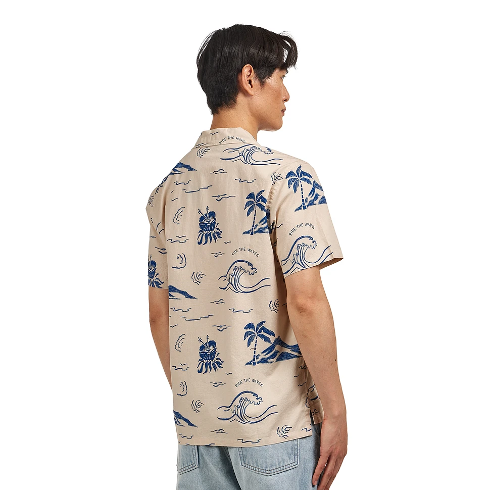 Nudie Jeans - Arvid Waves Hawaii Shirt