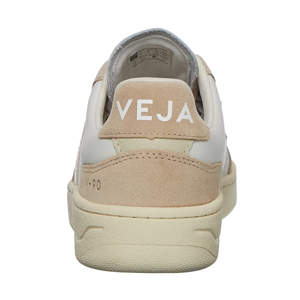 Veja - V-90 WMN