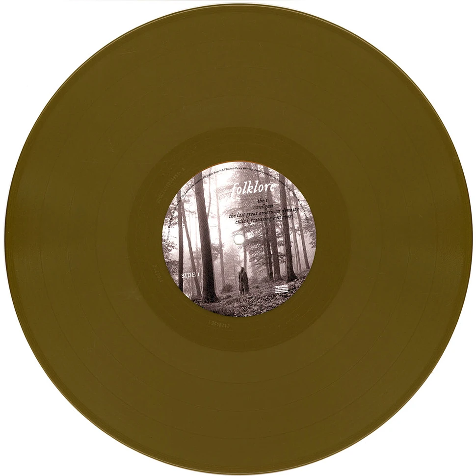 New gold vinyl pressing of 'folklore'. : r/SwiftieMerch