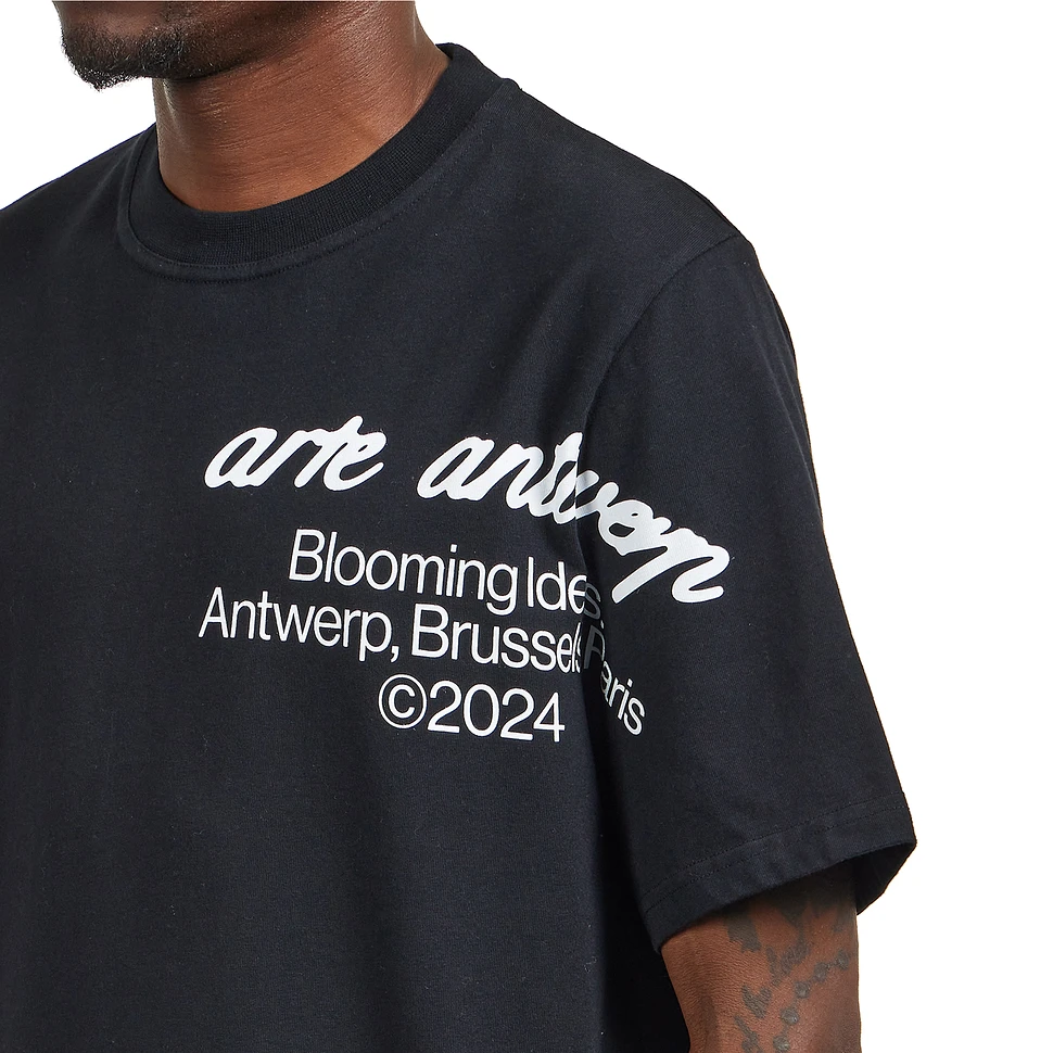 Arte Antwerp - Blooming Ideas Sleeve T-Shirt