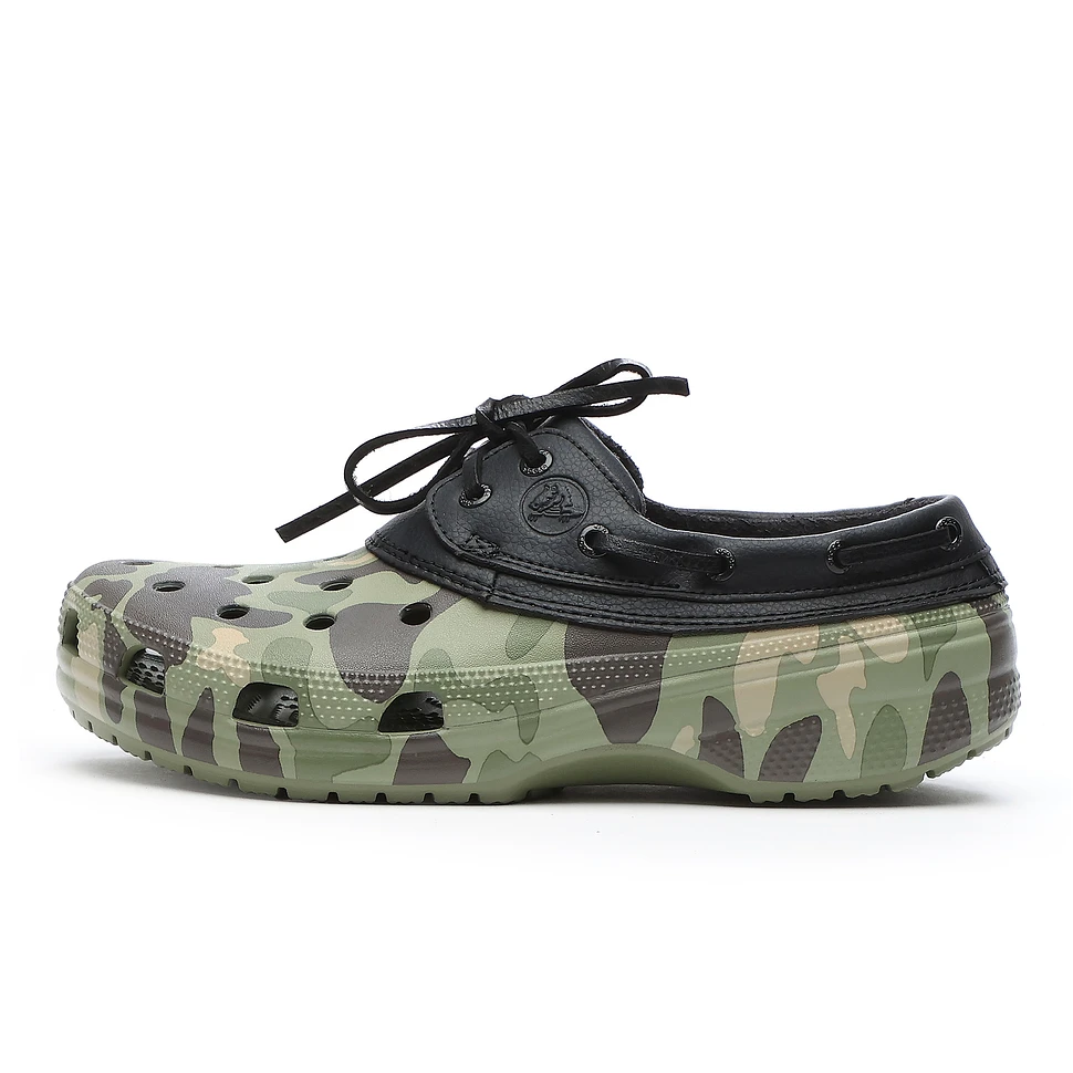 Crocs - Classic Duck Camo Boat Shoe (Black / Cargo) | HHV