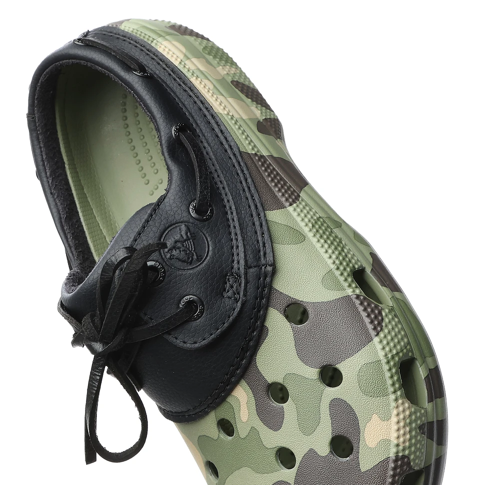 Crocs - Classic Duck Camo Boat Shoe (Black / Cargo) | HHV