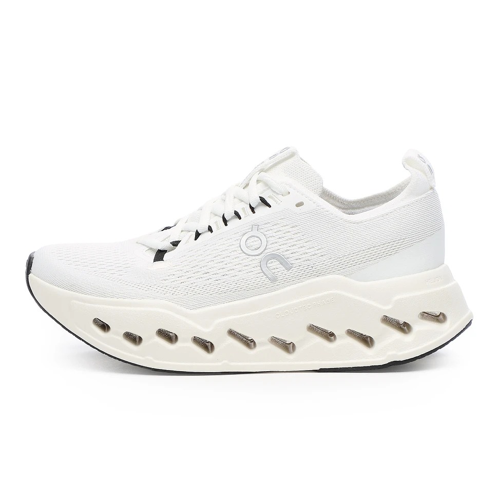 On - Cloudsurfer Max