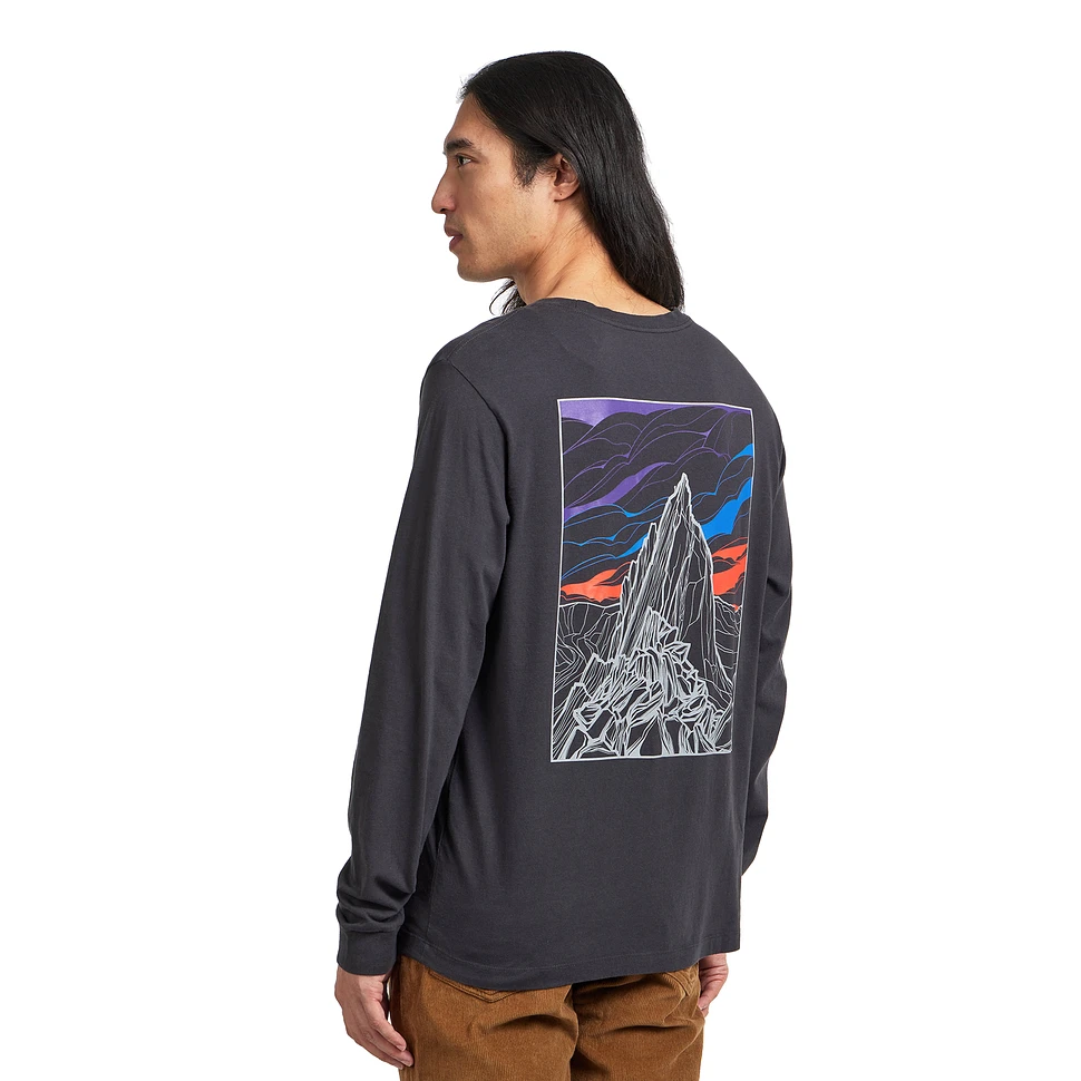 Long-Sleeved Cloud Crag T-Shirt