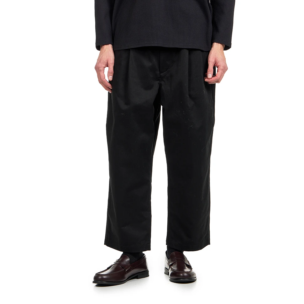 W Tuck Pants