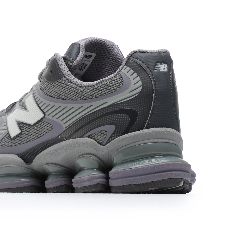 New Balance - U2000