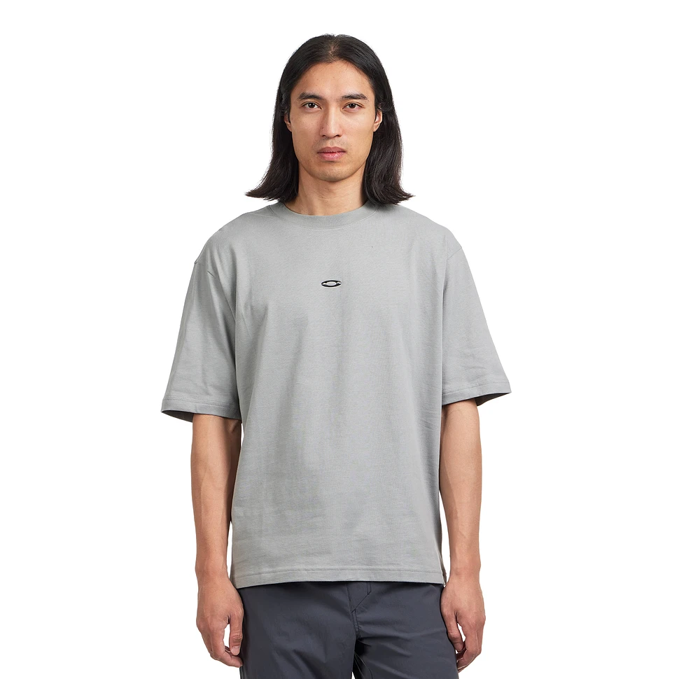 Metal Rise Tee